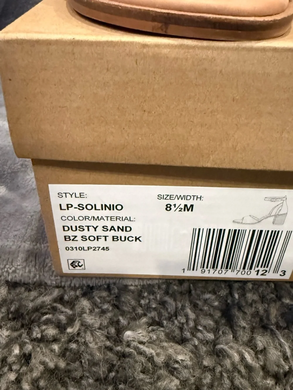Lucky Brand Solinio sandals‎ NIB size 8.5